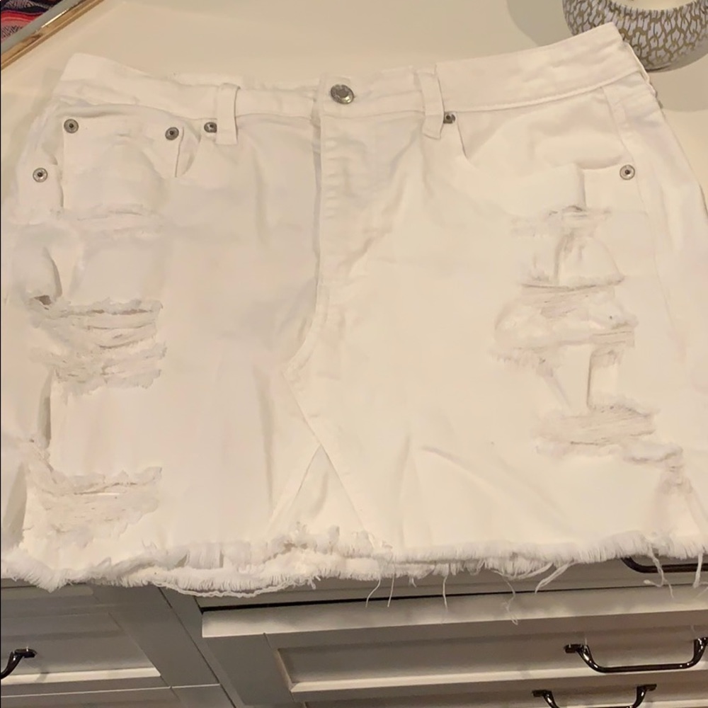 american eagle white ripped jean skirt